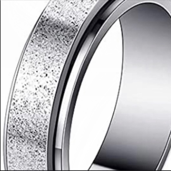 🦋3/$30🦋Fidget Spinner Ring in Silver Tone Glitter Finish Stainless Steel - Picture 3 of 5